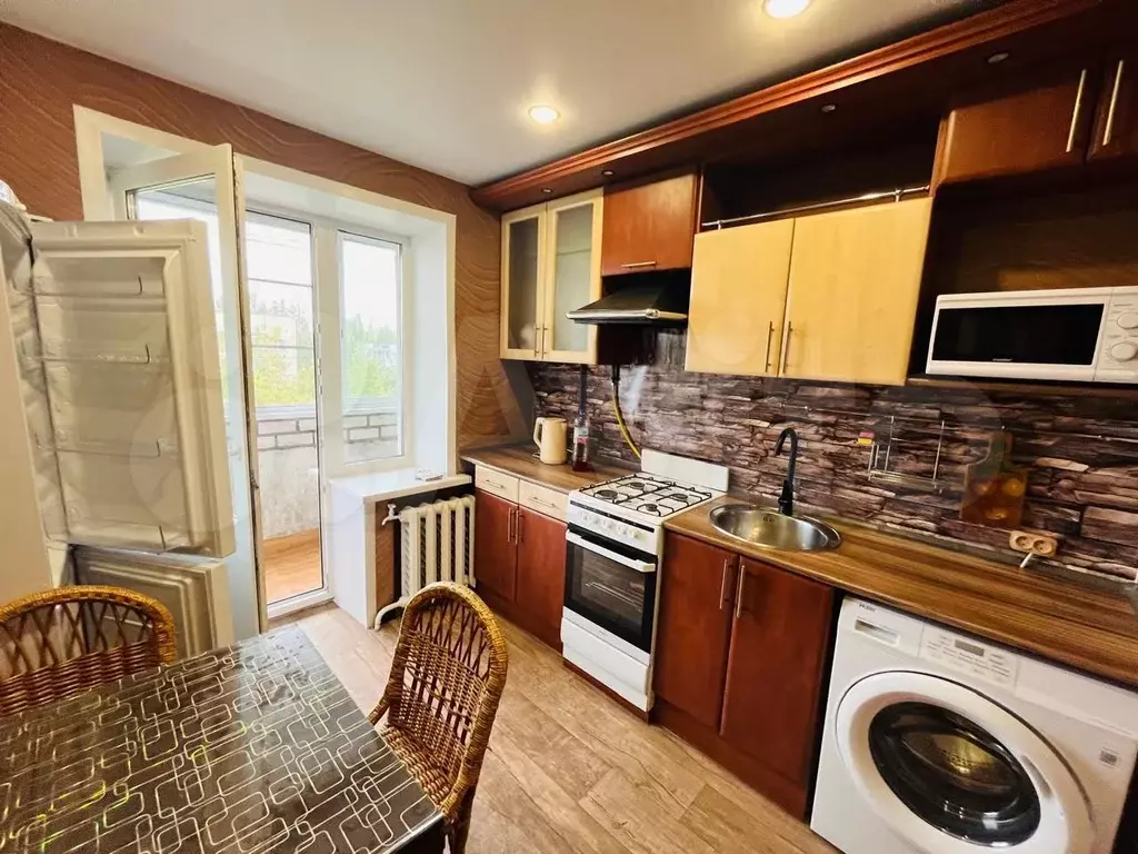 2-к. квартира, 50 м, 5/5 эт. - Фото 0