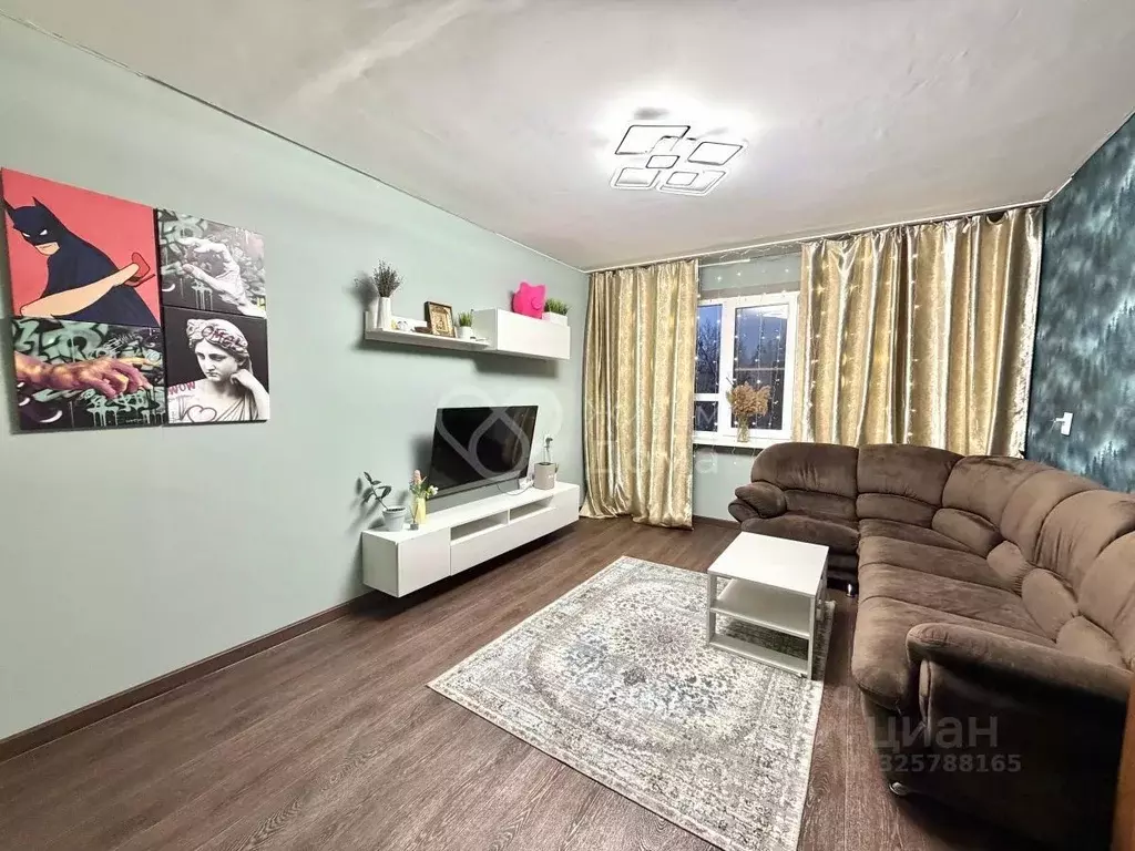 3-к кв. Волгоградская область, Волгоград ул. Космонавтов, 17 (62.0 м) - Фото 2