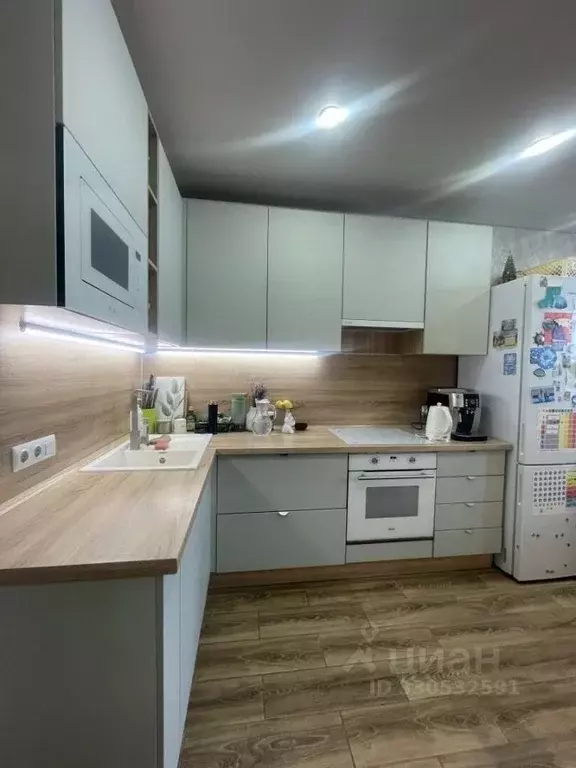 2-к кв. Орловская область, Орел ул. Андрианова, 35 (71.84 м) - Фото 1