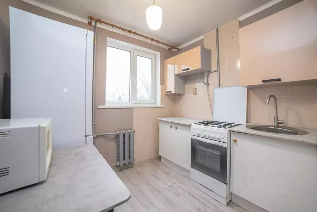 2-к кв. Свердловская область, Екатеринбург ул. Ясная, 34/2 (37.1 м) - Фото 1