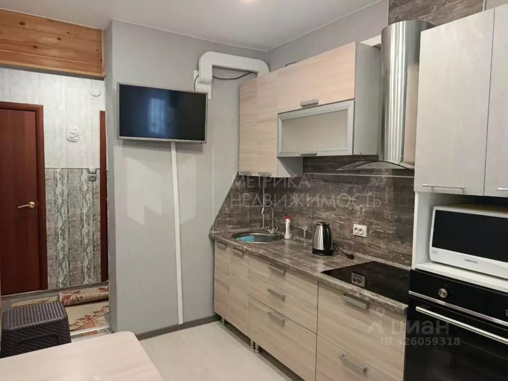 2-к кв. Тюменская область, Тюмень ул. Муравленко, 7 (55.4 м) - Фото 1