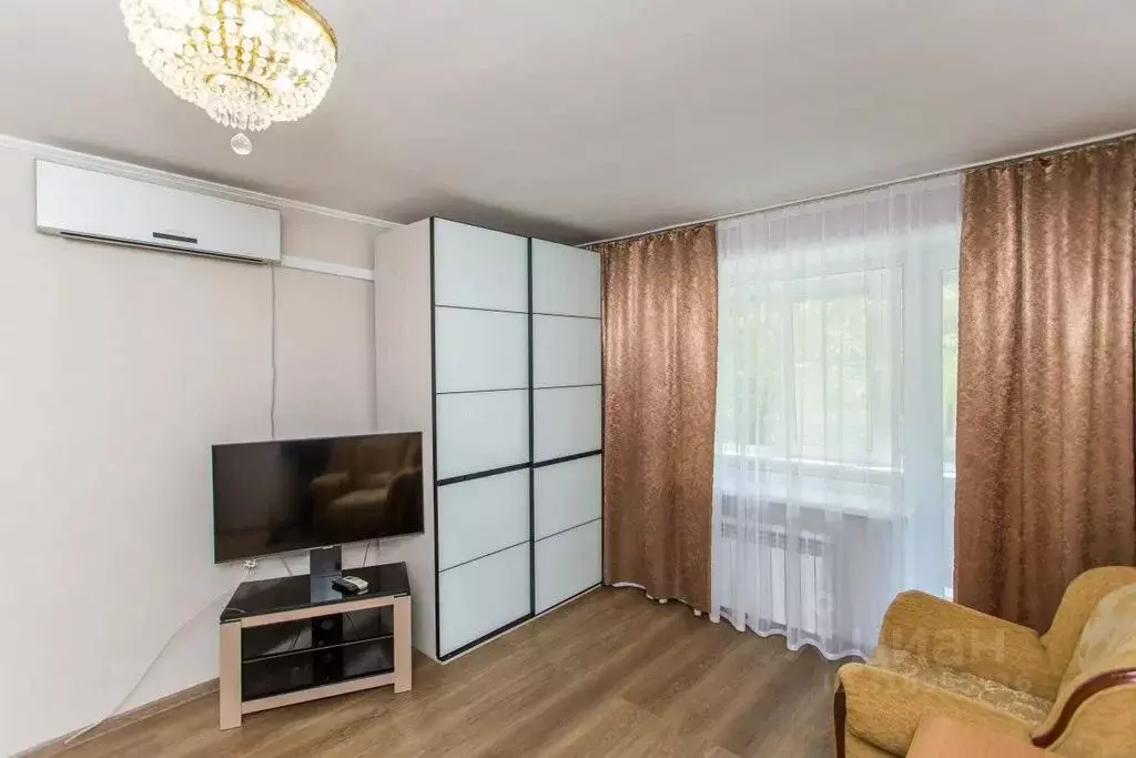1-к кв. Приморский край, Владивосток Океанский просп., 90 (38.0 м) - Фото 1
