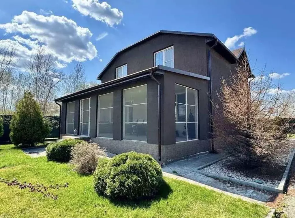 Дом в Волгоградская область, Среднеахтубинский район, Ахтубинское ... - Фото 1