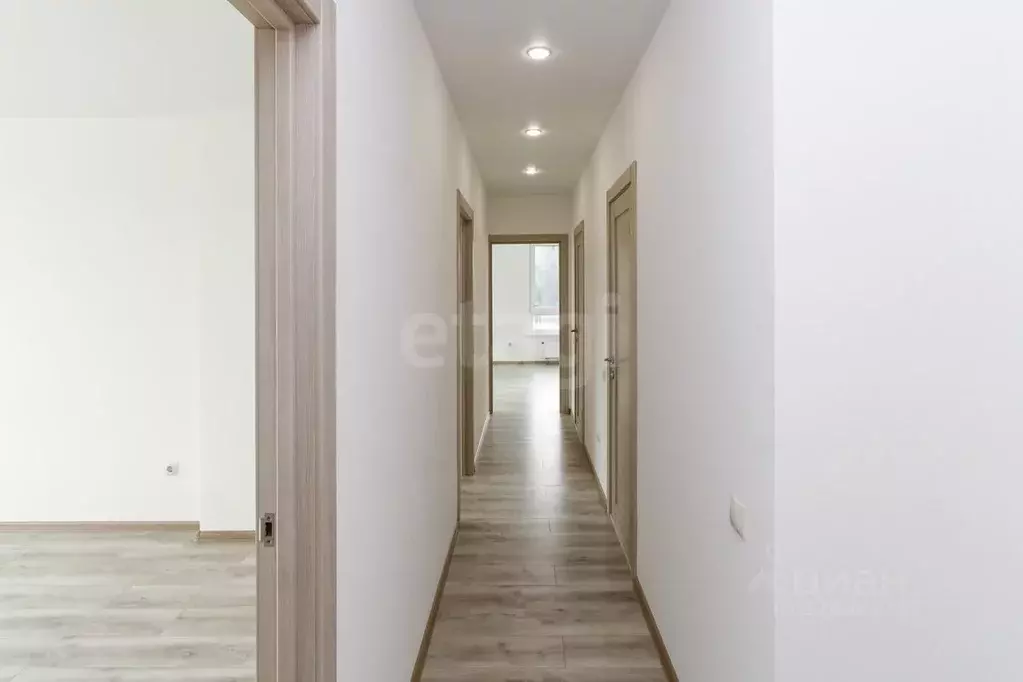 3-к кв. Тюменская область, Тюмень ул. Виктора Тимофеева, 9 (83.0 м) - Фото 1