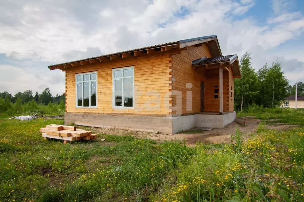Дом в Костромская область, Красносельский район, Гридинское с/пос, д. ... - Фото 1