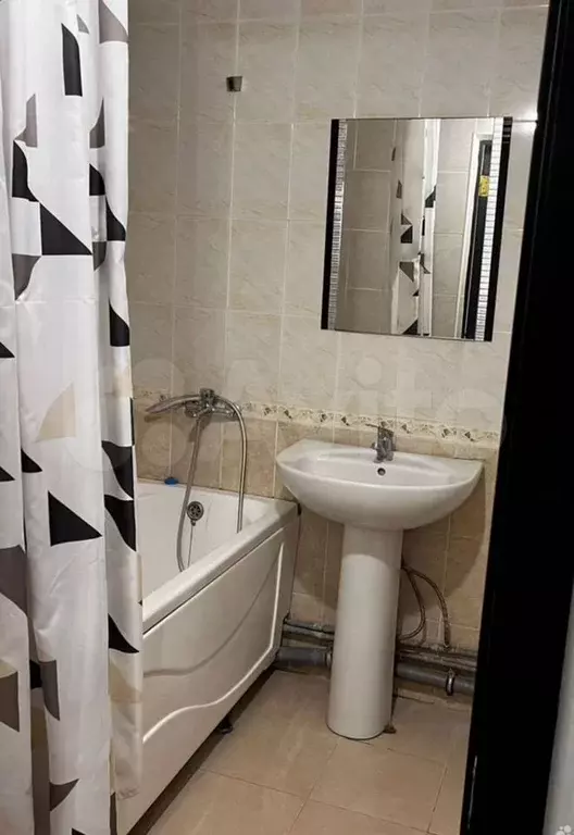 1-к. квартира, 40 м, 4/9 эт. - Фото 1