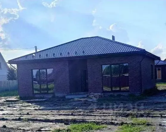 Дом в Калужская область, Перемышльский район, Большие Козлы с/пос, д. ... - Фото 1