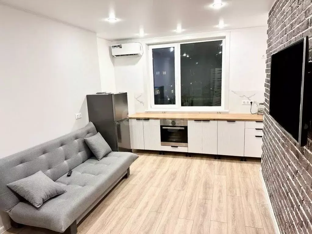 1-к кв. Приморский край, Артем ул. Острякова, 41 (40.0 м) - Фото 0