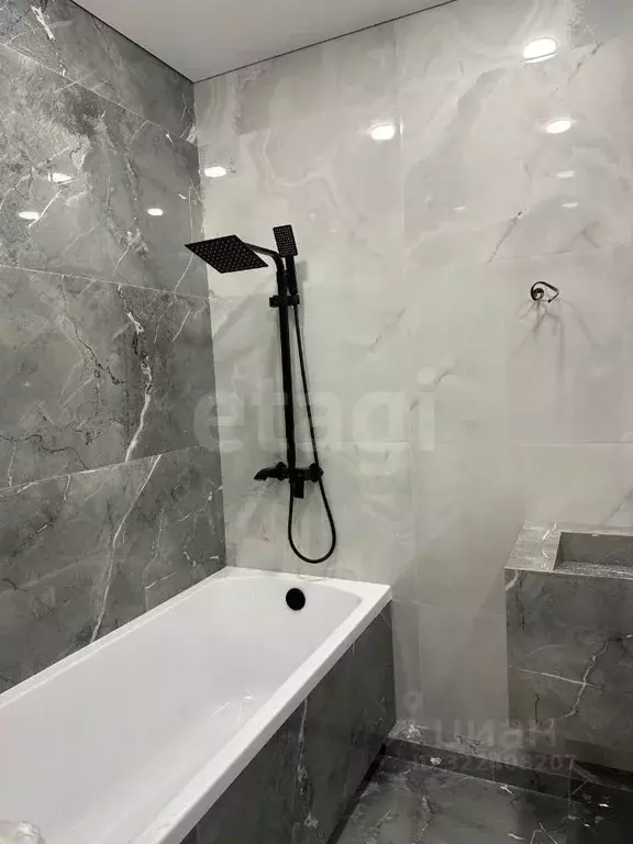 3-к кв. Северная Осетия, Владикавказ ул. Астана Кесаева, 48Дк1 (95.0 ... - Фото 0