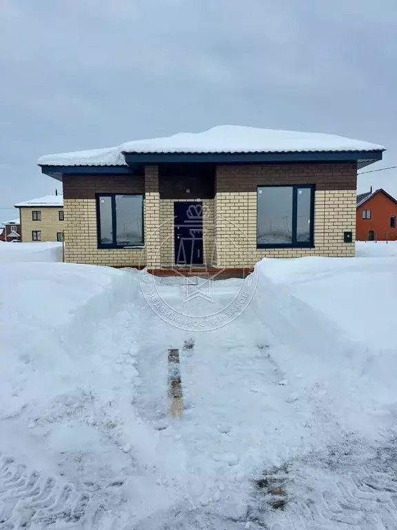 Коттедж в Белгородская область, Старооскольский городской округ, с. ... - Фото 0