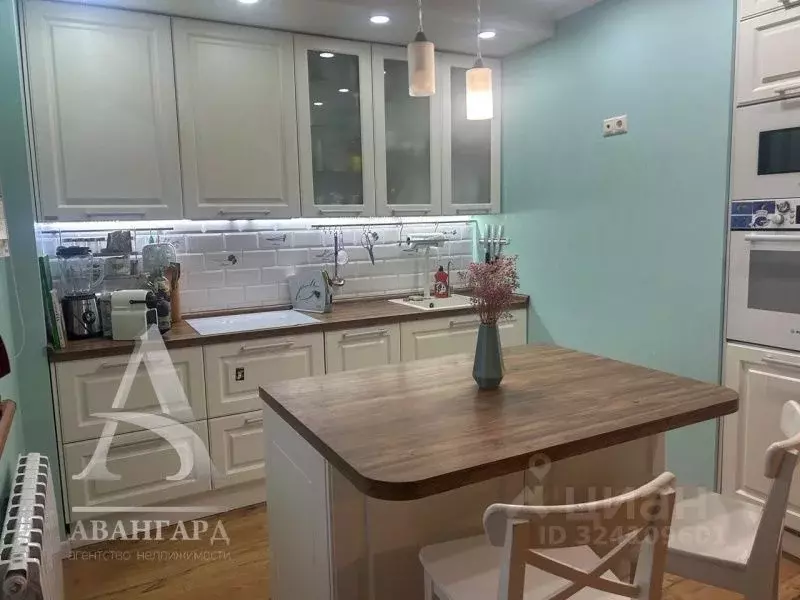 3-к кв. Московская область, Клин Клинская ул., 28 (98.4 м) - Фото 1