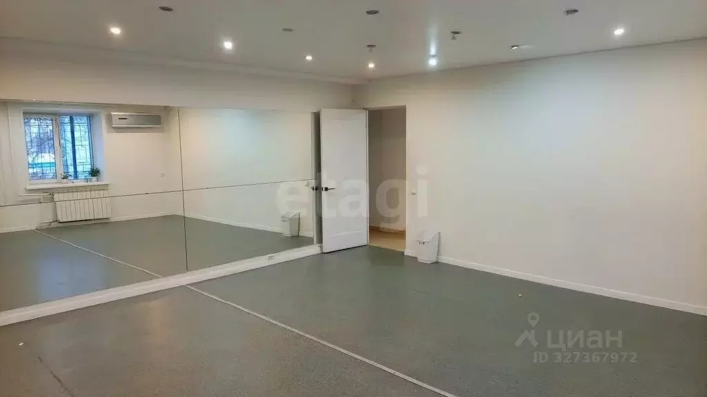 Офис в Саха (Якутия), Якутск ул. Чиряева, 8 (62 м) - Фото 2