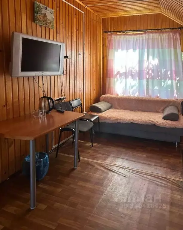 Комната Бурятия, Баргузинский район, с. Максимиха Школьная ул., 5А ... - Фото 0