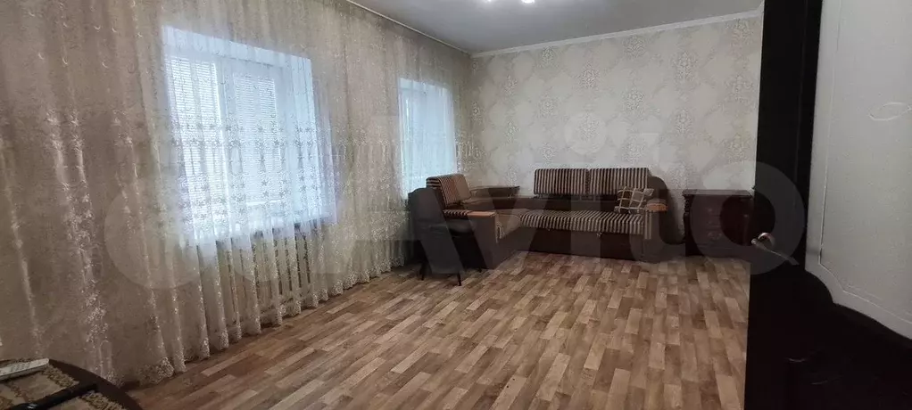 3-к. квартира, 65 м, 1/1 эт. - Фото 1