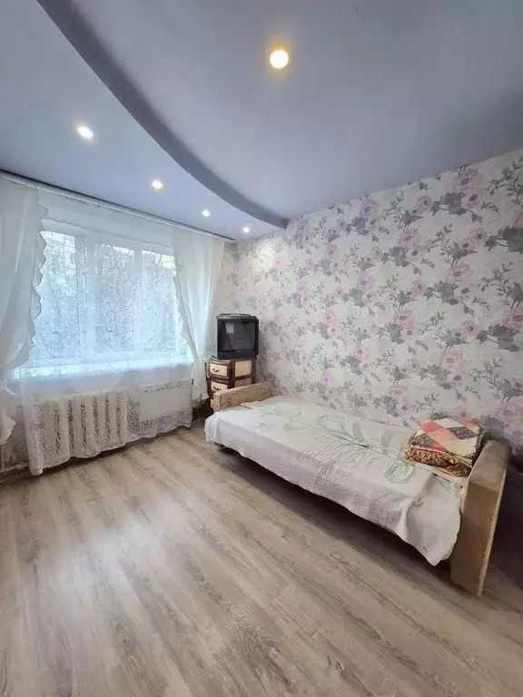 Комната 18 м в 4-к., 2/5 эт. - Фото 1