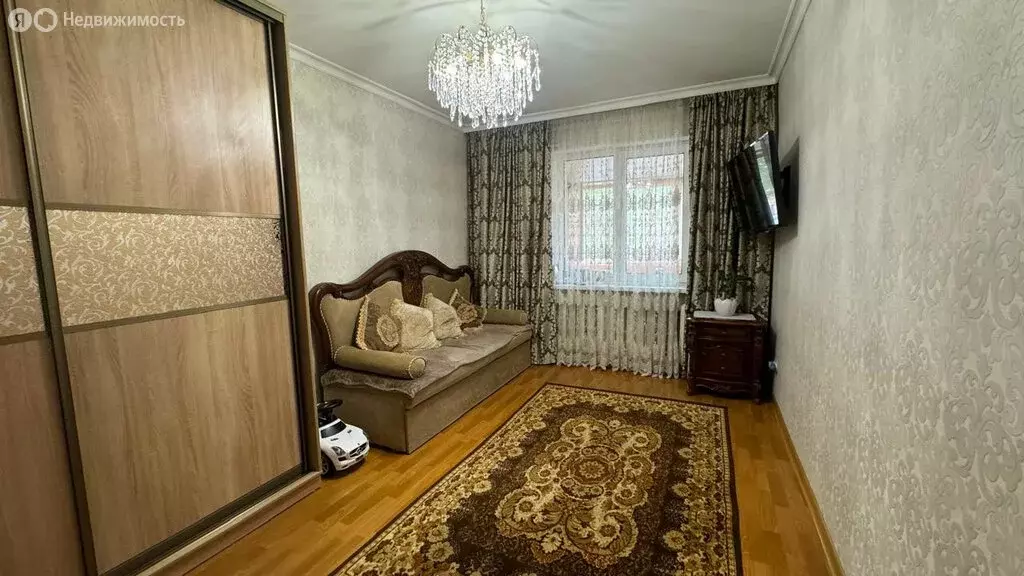 2-комнатная квартира: Владикавказ, Молодёжная улица, 4 (38.4 м) - Фото 0