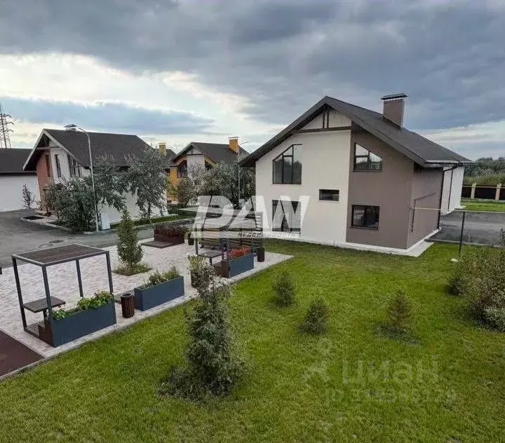 Дом в Челябинская область, Челябинск ул. Белова, 2А (150 м) - Фото 1