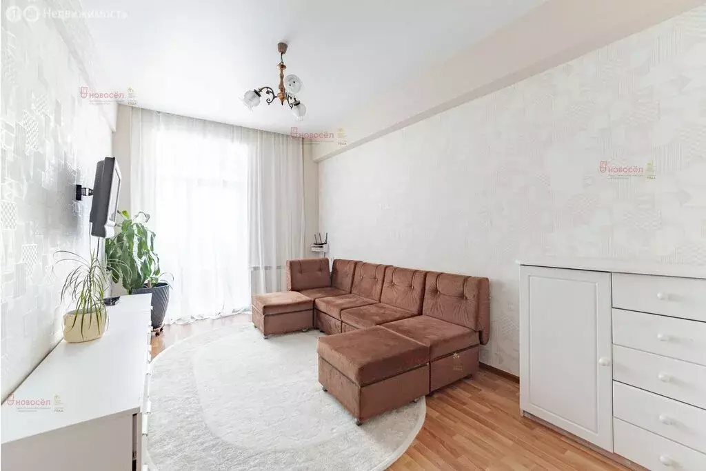 3-комнатная квартира: Екатеринбург, проспект Седова, 61 (80 м) - Фото 1