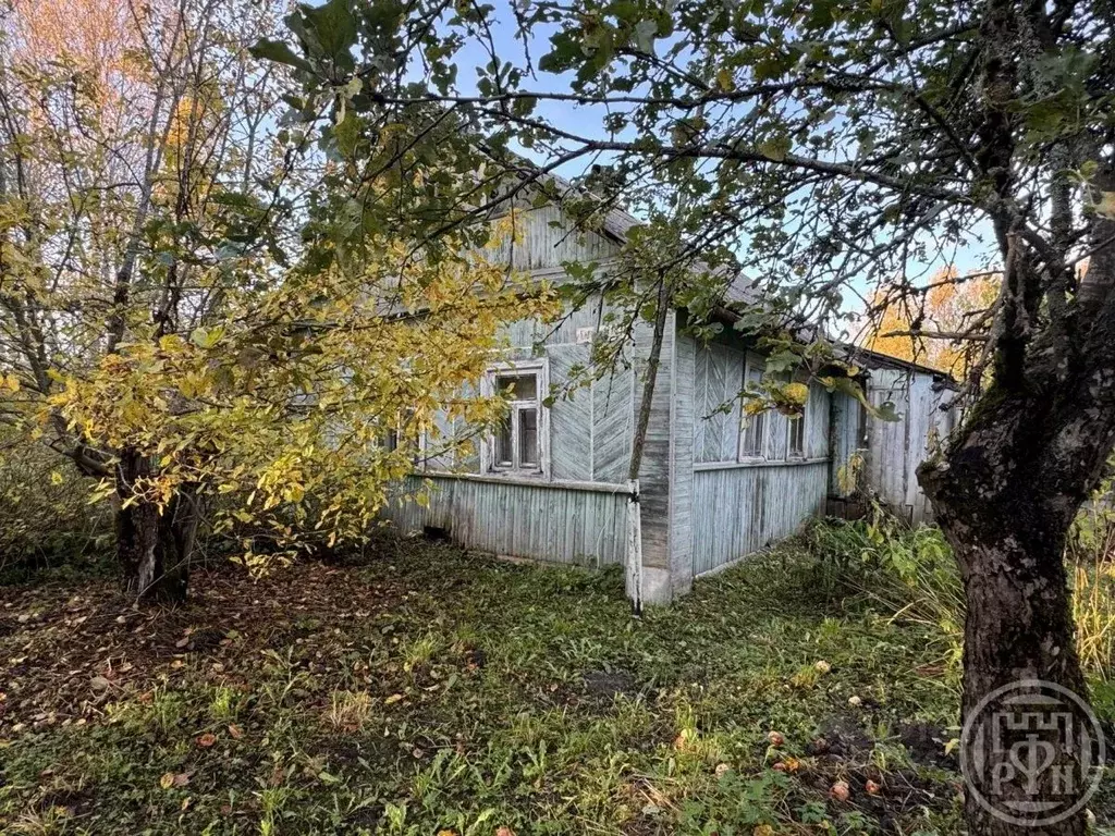 Дом в Ленинградская область, Лужский район, Володарское с/пос, д. ... - Фото 1