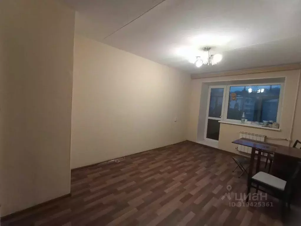 2-к кв. Свердловская область, Нижний Тагил Азовская ул., 4 (40.5 м) - Фото 0