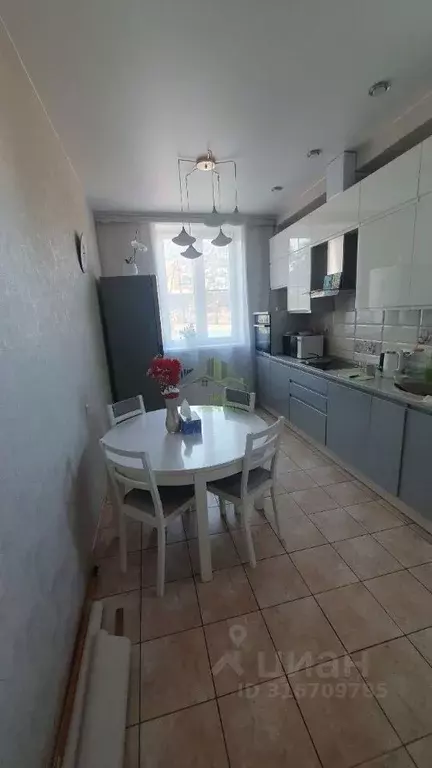 3-к кв. Бурятия, Улан-Удэ 102-й мкр, ул. Ринчино, 2В (76.4 м) - Фото 1