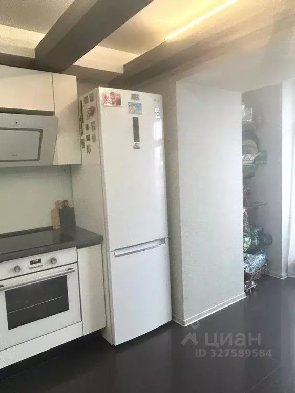 3-к кв. Омская область, Омск ул. Яковлева, 147 (95.0 м) - Фото 2