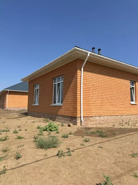 Дом в Саратовская область, Энгельсский район, Красноярское ... - Фото 1