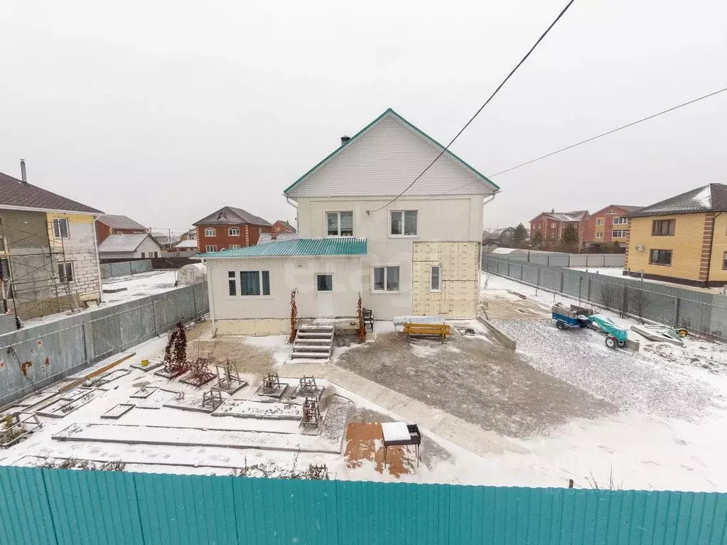 Дом в Тюменская область, Тюмень Казарово мкр, ул. Ромашковая (240 м) - Фото 1