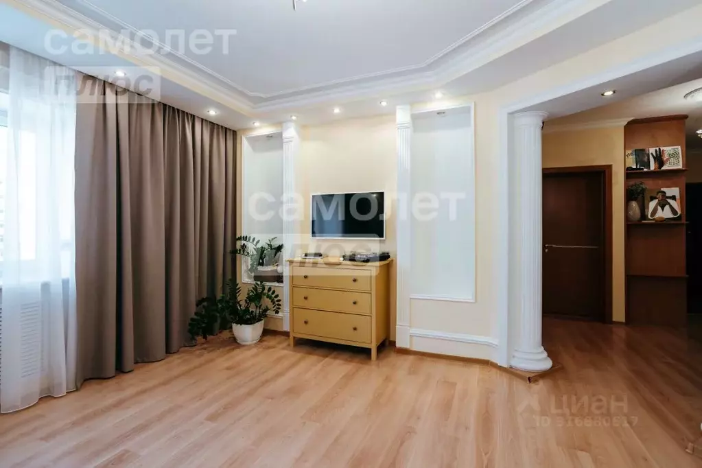 3-к кв. Тюменская область, Тюмень ул. Максима Горького, 83 (93.3 м) - Фото 0