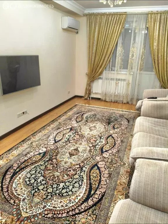 3-комнатная квартира: Махачкала, улица Хаджи Булача, 17 (105 м) - Фото 1