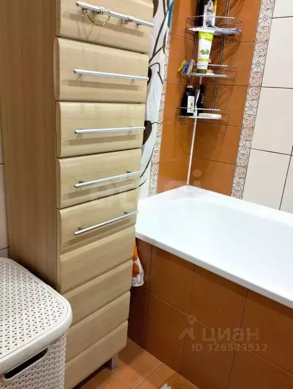 1-к кв. Псковская область, Псков ул. Гущина, 6 (35.9 м) - Фото 2