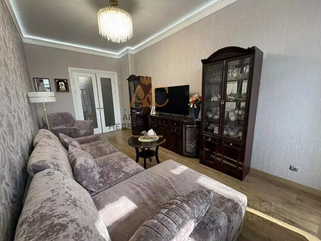 3-к кв. Крым, Феодосия ул. Назукина, 1 (83.0 м) - Фото 1