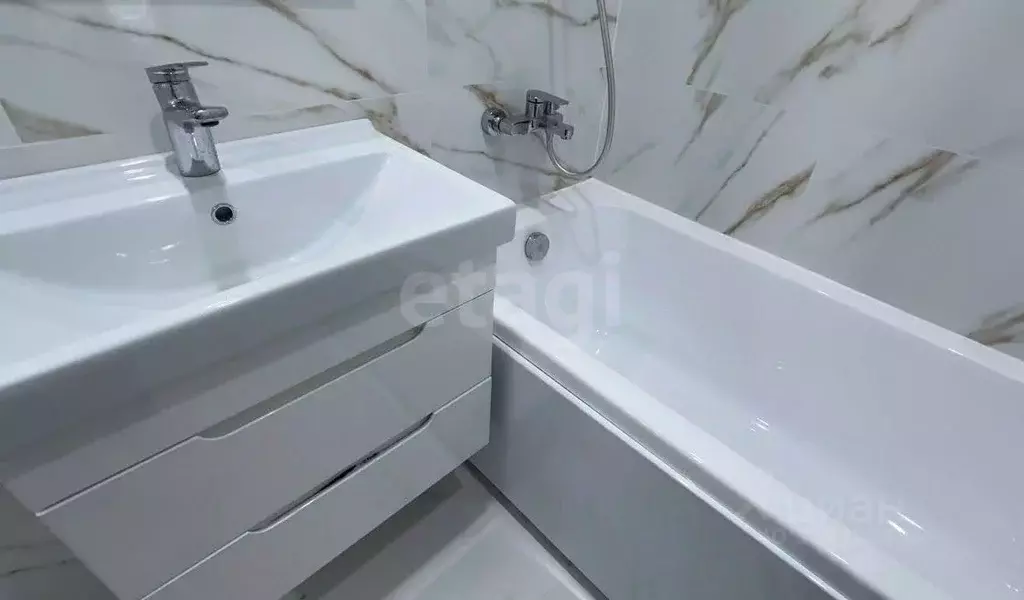 2-к кв. Курская область, Курск ул. Энгельса, 158к2 (51.0 м) - Фото 0