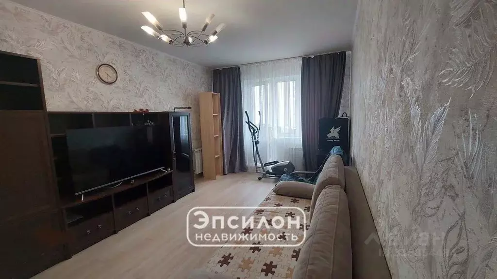 3-к кв. Курская область, Курск просп. Вячеслава Клыкова, 11 (84.83 м) - Фото 0