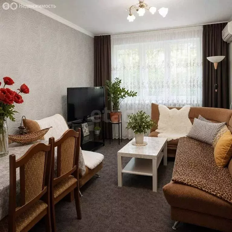3-комнатная квартира: Славянск-на-Кубани, Донская улица, 12 (57 м) - Фото 1