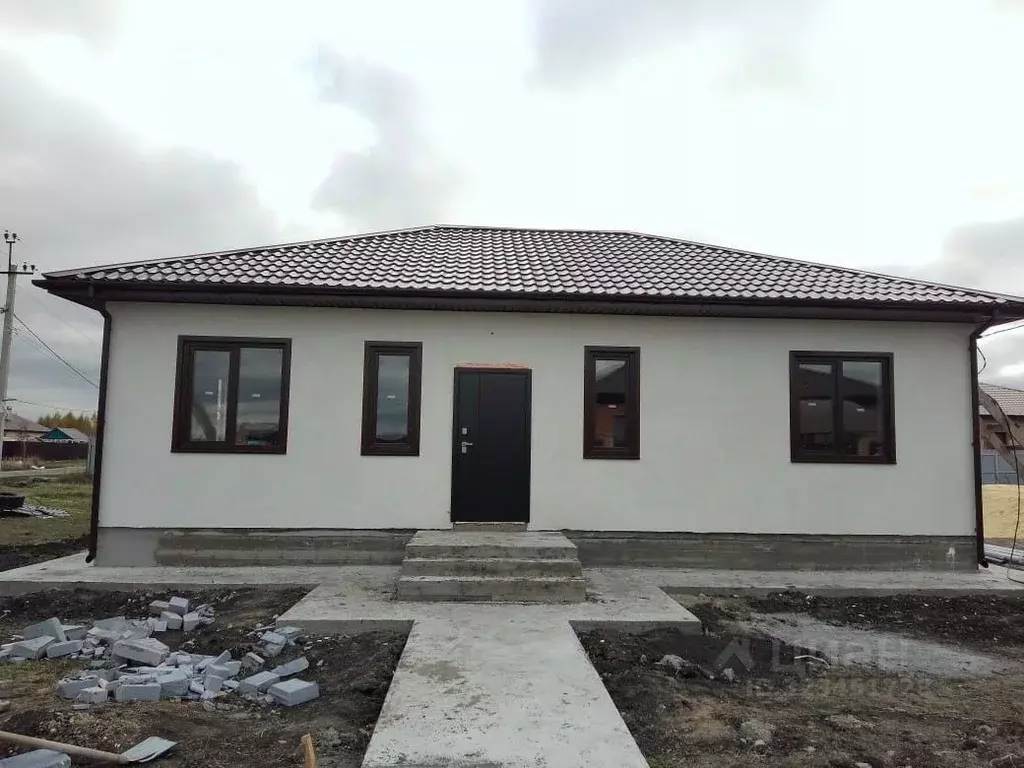 Дом в Омская область, Омский район, Магистральное с/пос, Деревня ... - Фото 1