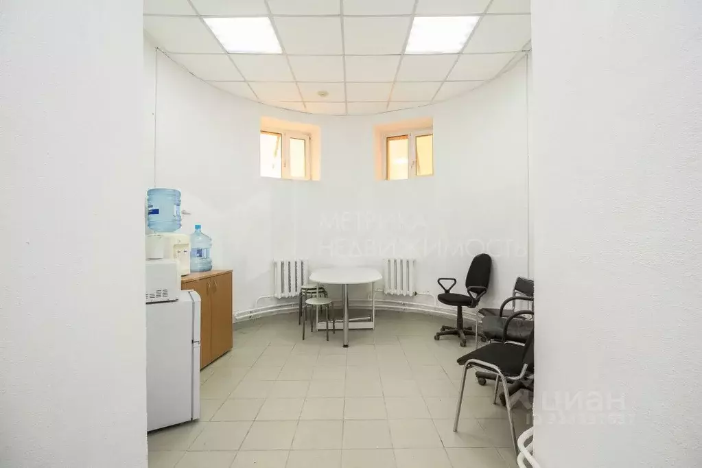 Помещение свободного назначения в Тюменская область, Тюмень ул. Клары ... - Фото 1