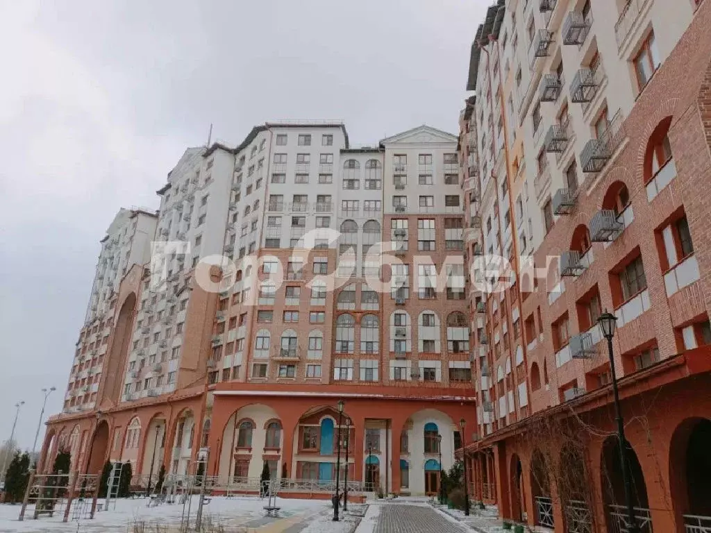 Продается 2-комнатная квартира - Фото 1