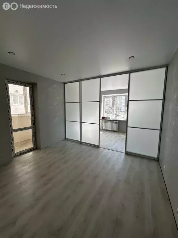 1-комнатная квартира: Брянск, Литейная улица, 69 (47.02 м) - Фото 2