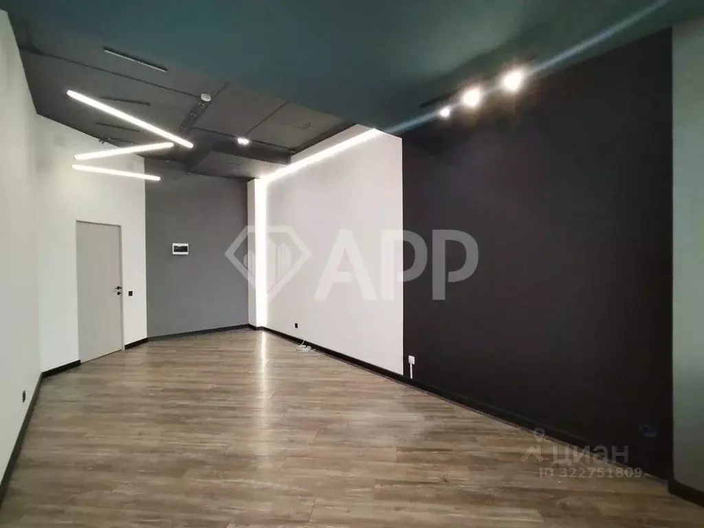 Помещение свободного назначения в Татарстан, Казань Габдуллы Тукая ... - Фото 1