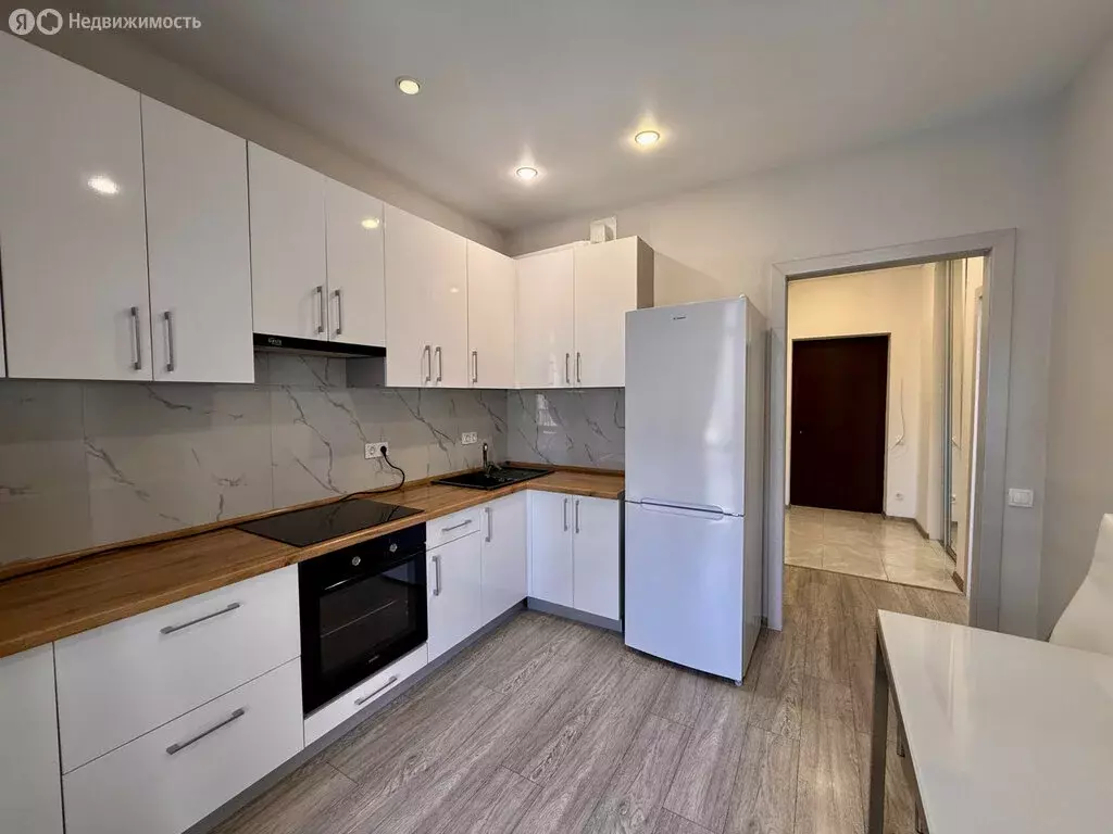 1-комнатная квартира: село Мирное, улица Крымской Весны, 5к1 (39.6 м) - Фото 1