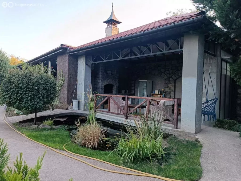 Дом в Новофёдоровка, улица Сердюкова, 3 (158.1 м) - Фото 1