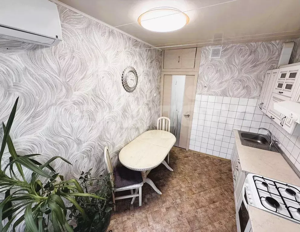 3-к. квартира, 64 м, 2/9 эт. - Фото 1