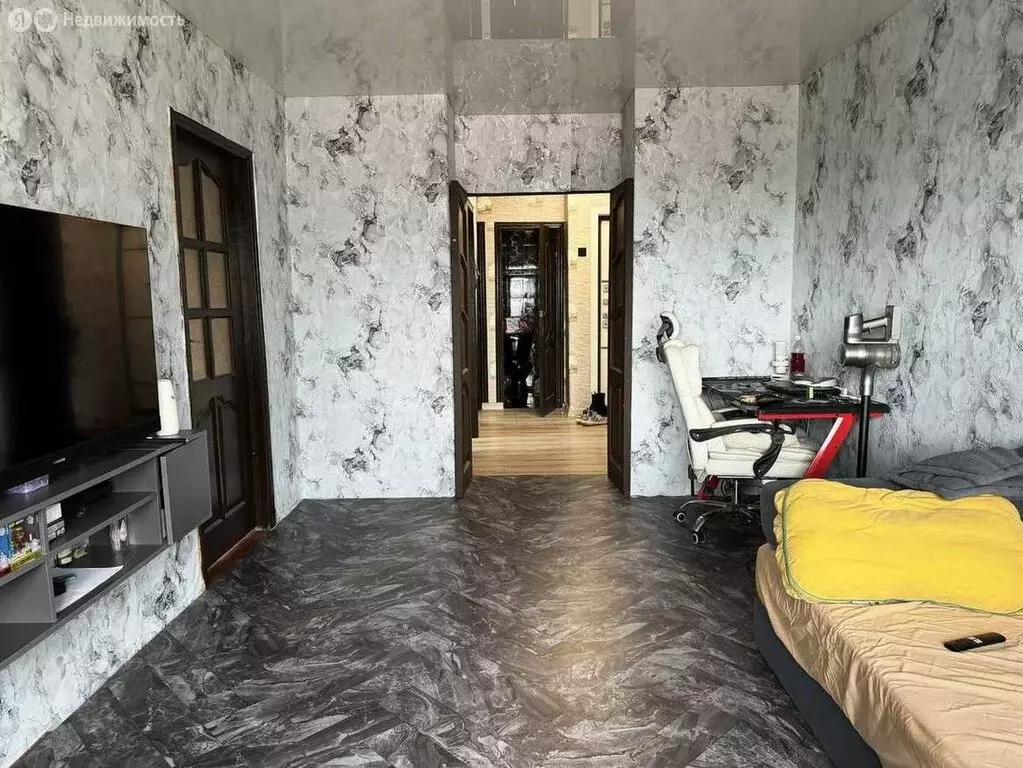 3-комнатная квартира: Уссурийск, улица Тургенева, 6 (50 м) - Фото 2