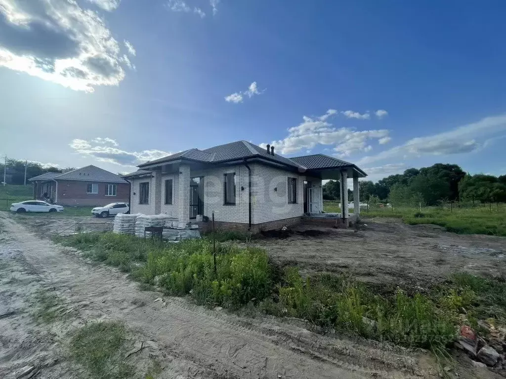 Дом в Курская область, Курский район, Моковский сельсовет, д. 1-я ... - Фото 1