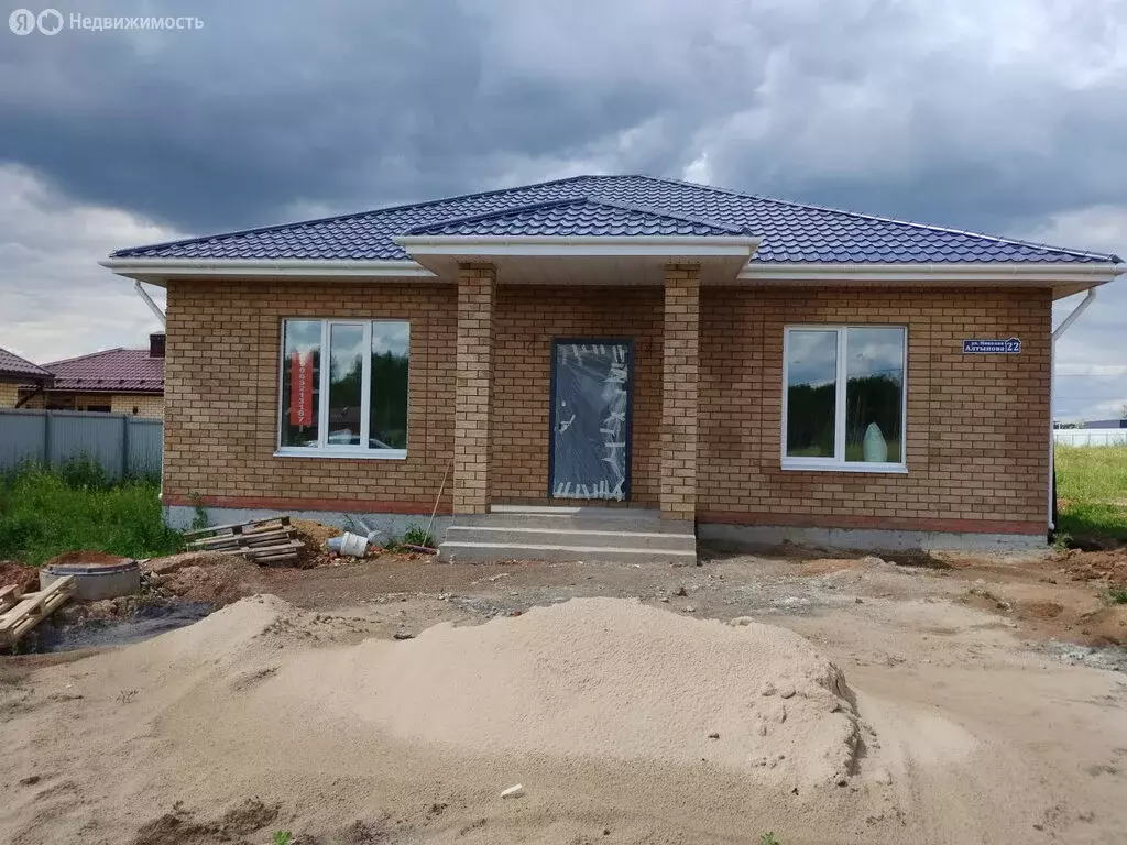 Дом в Большие Кургузи, улица Николая Алтынова (100 м) - Фото 0