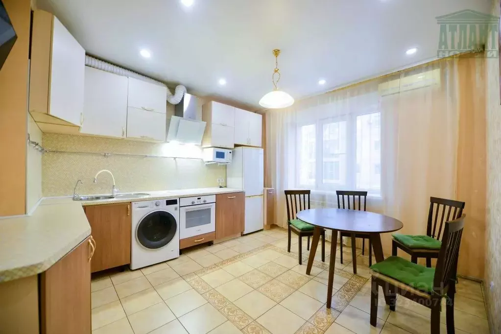 2-к кв. Хабаровский край, Хабаровск ул. Истомина, 14Б (68.0 м) - Фото 1