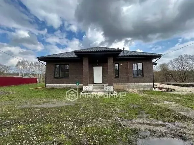 Дом в Брянская область, Брянский район, Снежское с/пос, с. Толмачево ... - Фото 1