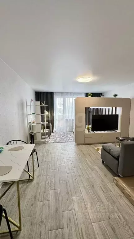 Студия Новосибирская область, Новосибирск ул. Плющихинская, 1 (39.0 м) - Фото 1