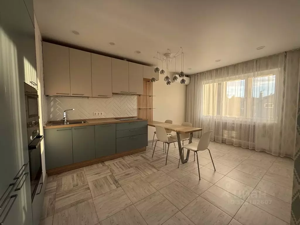 3-к кв. Саратовская область, Саратов проезд 4-й Волжский, 20 (81.0 м) - Фото 2